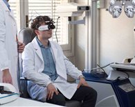 Esame visivo con l’ausilio del Visionfit con ottiche adattive