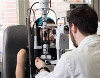 Esercitazioni di osservazione in lampada a fessura TAKAGI con telecamera digitale