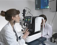Esercitazioni con autorefrattometro e autocheratometro Huvitz